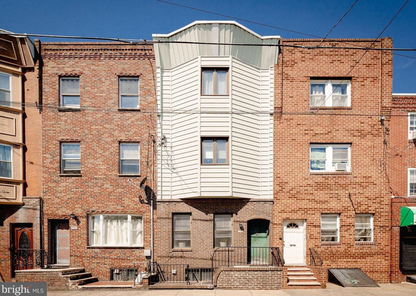 1630 S 9th St #3rd Floor, Philadelphia, PA 19148