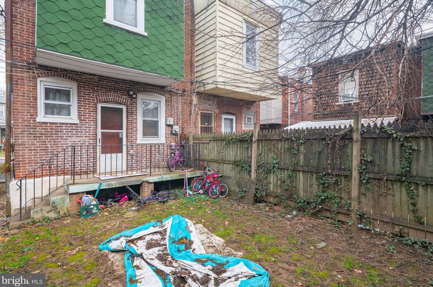 1312 Eleanor St, Philadelphia PA  19141-2601 exterior