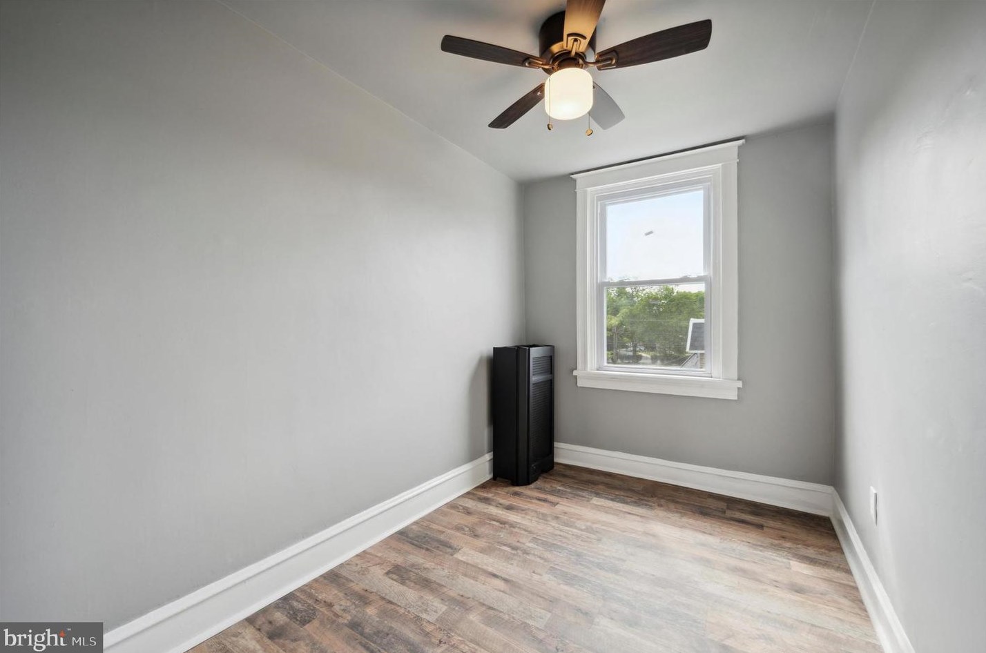 5656 Elmwood Ave, Philadelphia PA  19143-6125 exterior