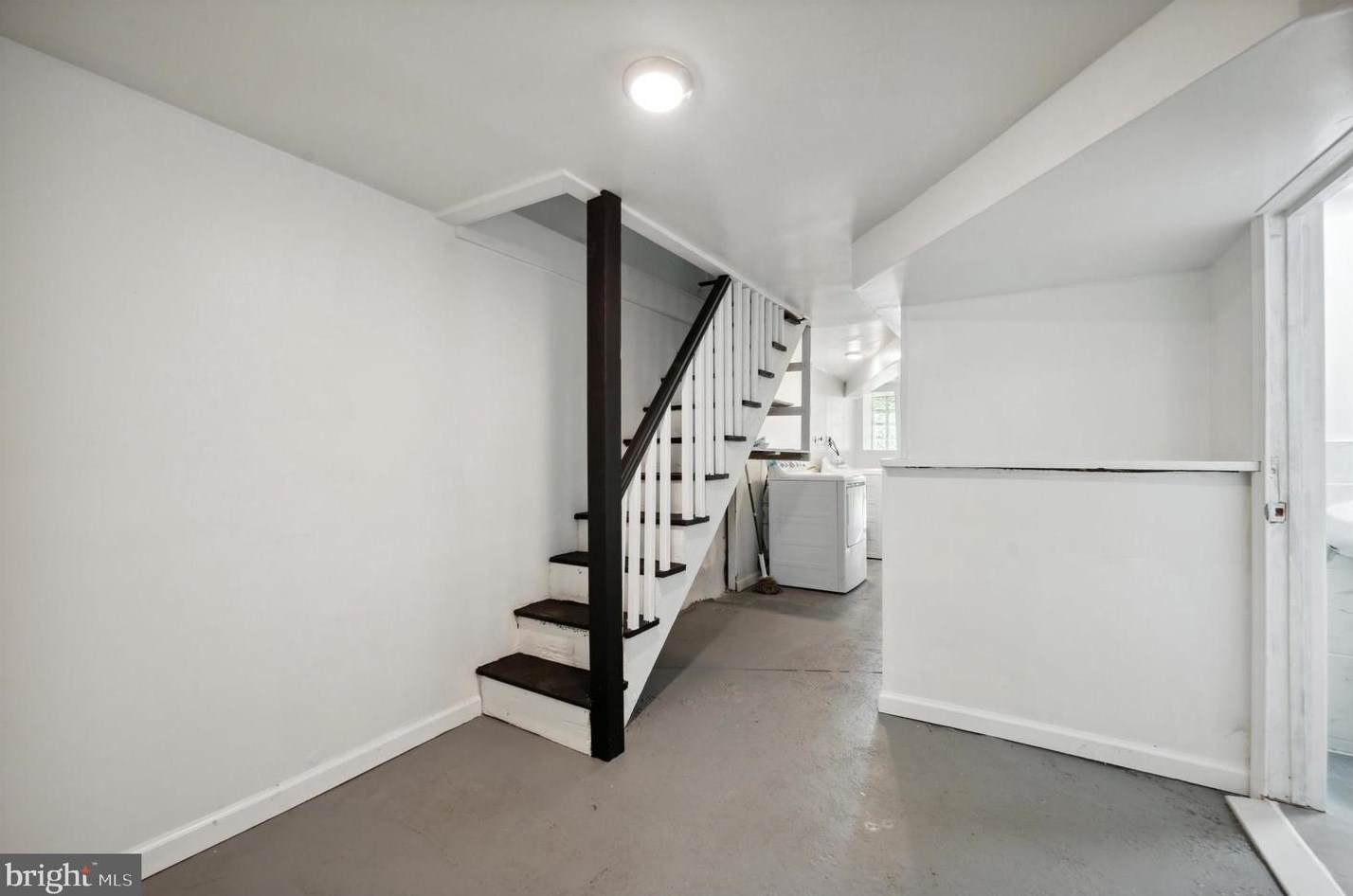 5656 Elmwood Ave, Philadelphia PA  19143-6125 exterior
