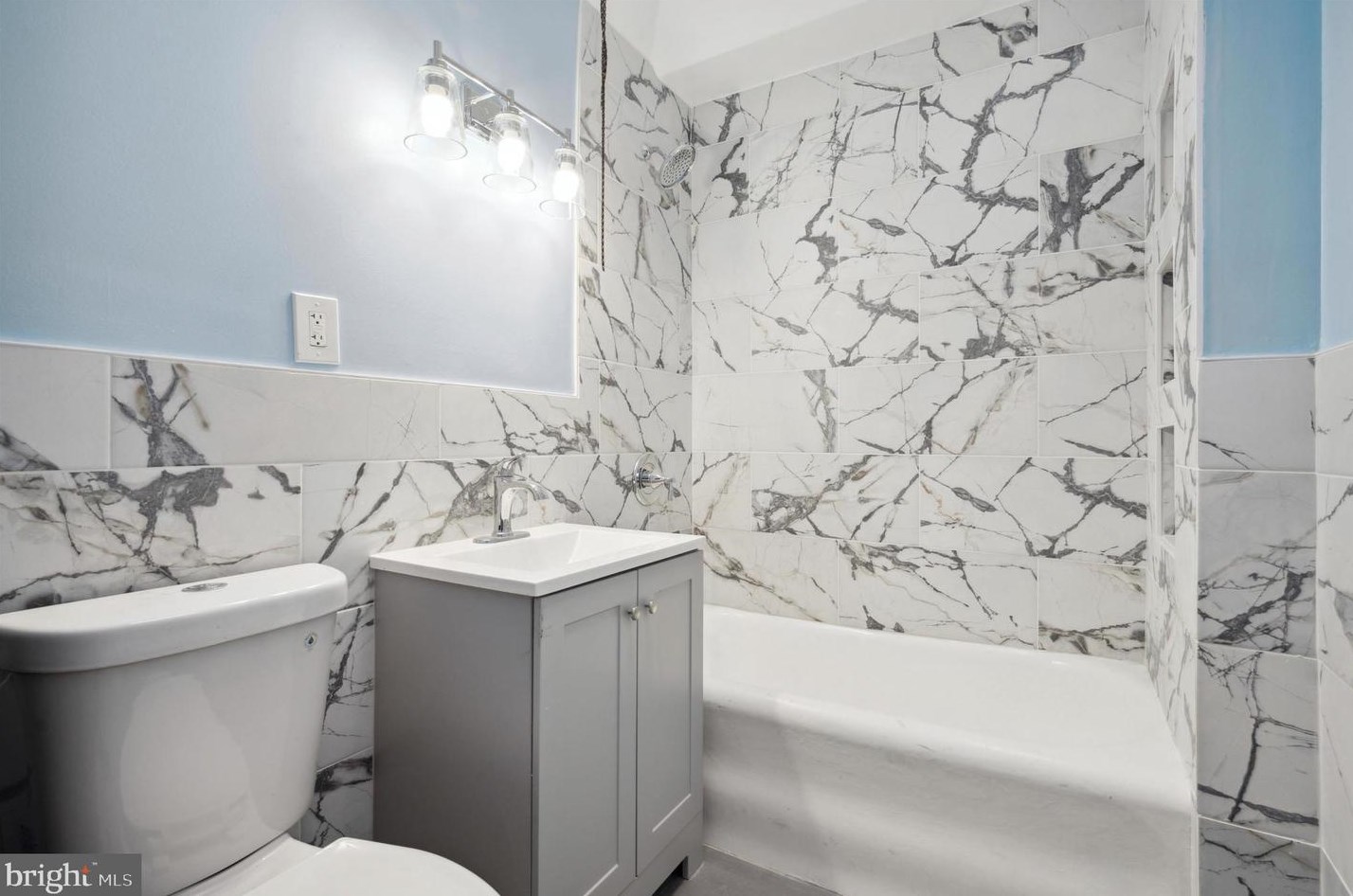 5656 Elmwood Ave, Philadelphia PA  19143-6125 exterior