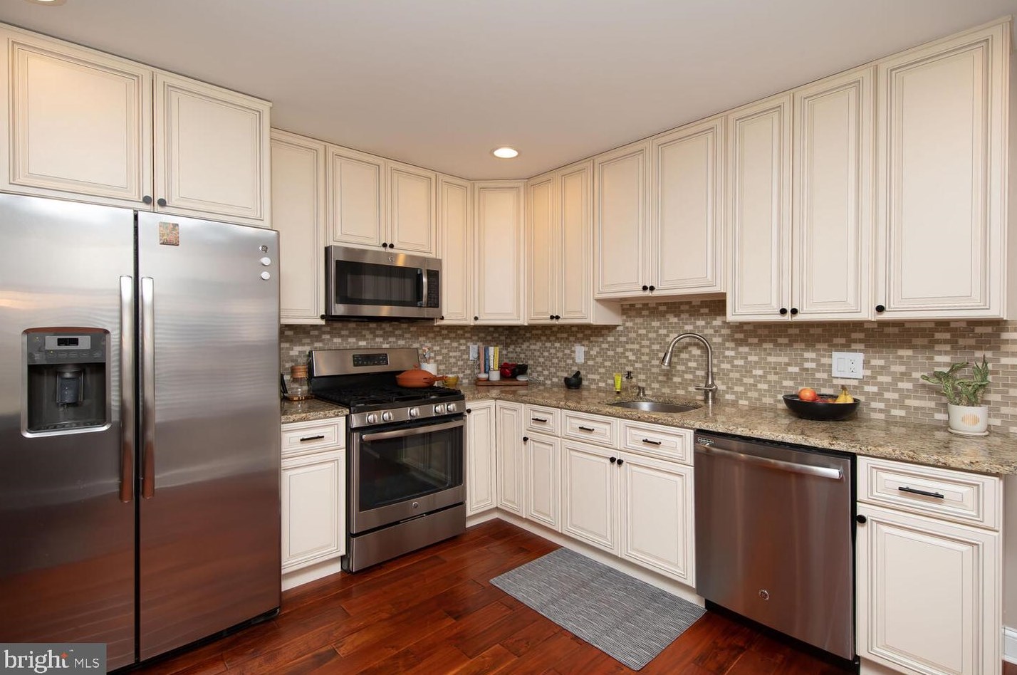 209 Ripka St, Philadelphia PA  19127-1103 exterior