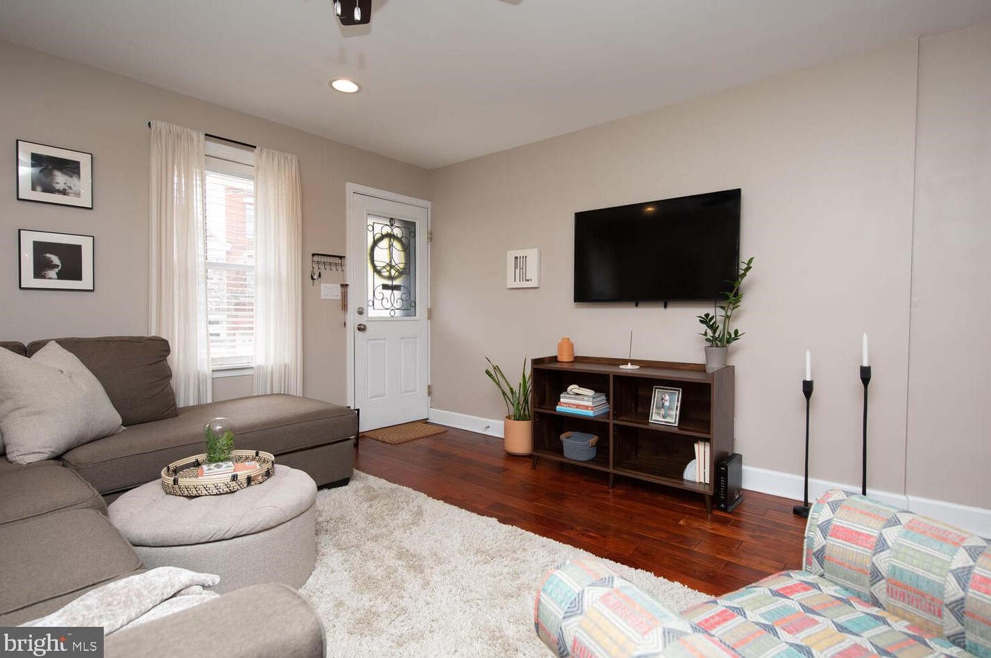 209 Ripka St, Philadelphia PA  19127-1103 exterior