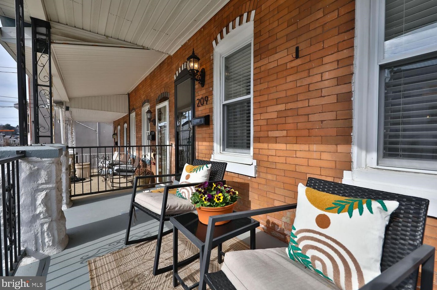 209 Ripka St, Philadelphia PA  19127-1103 exterior