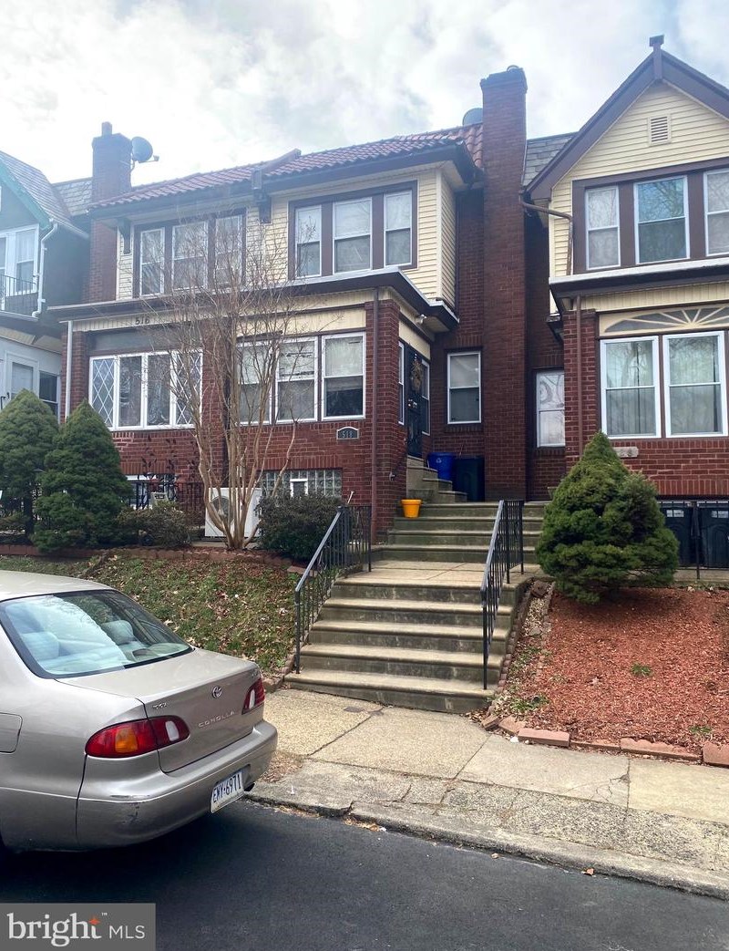 518 Champlost St, Philadelphia, PA 19120-1308