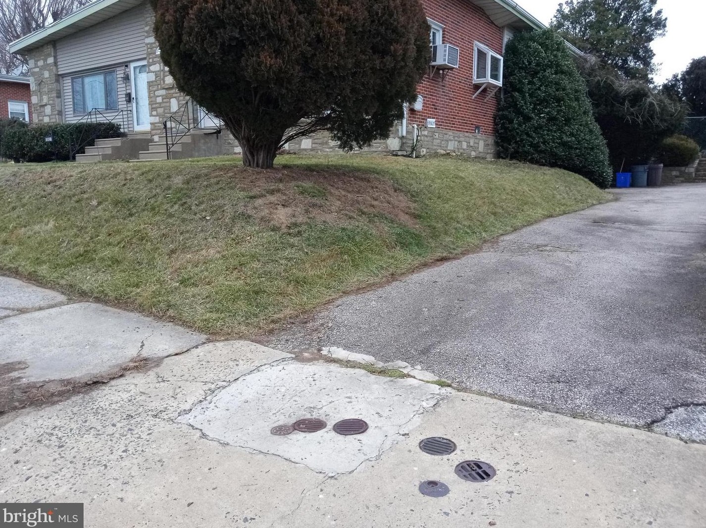 3923 Patrician Dr, Philadelphia, PA 19154-3413