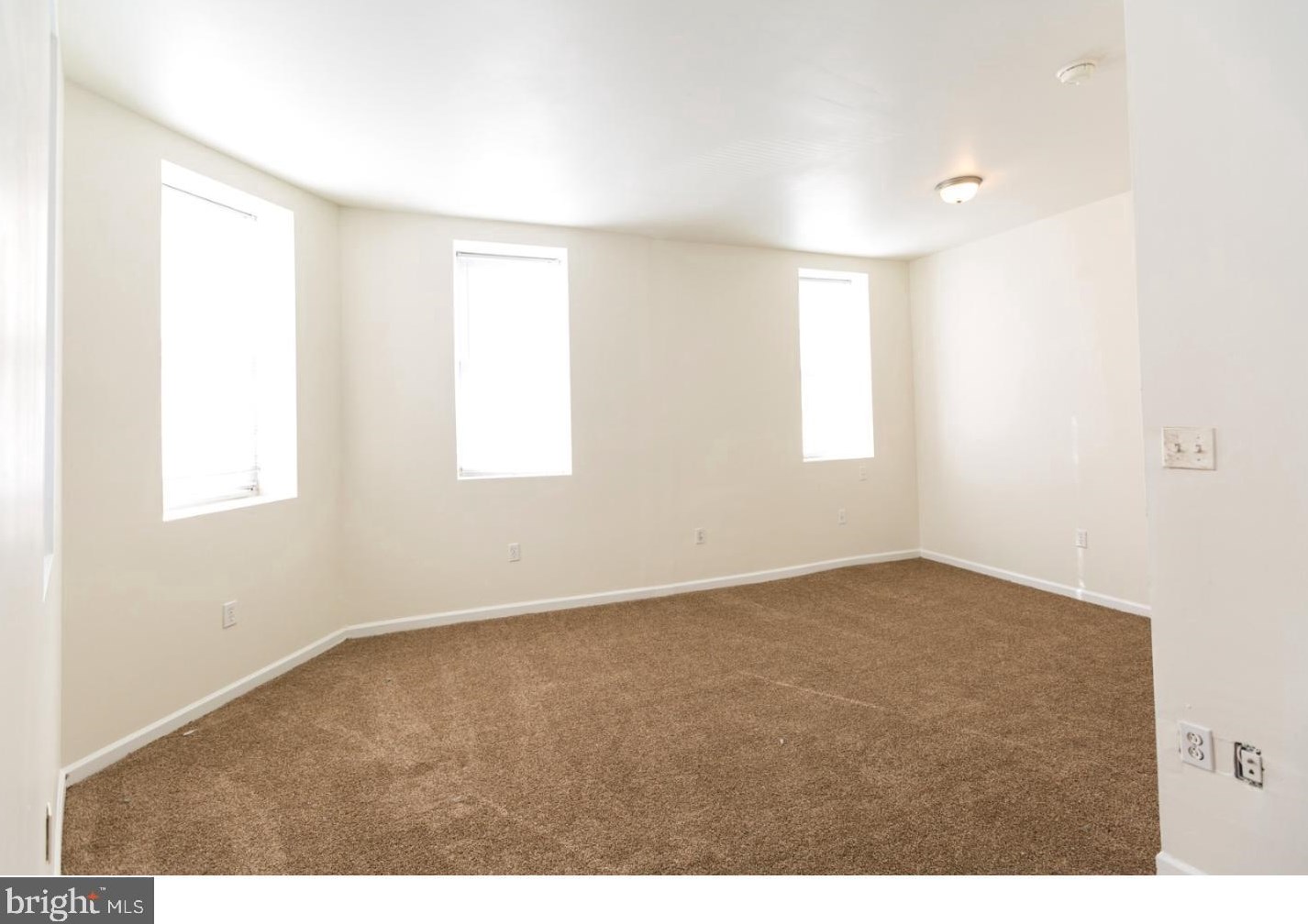 2600 Frankford Ave #3, Philadelphia, PA 19125