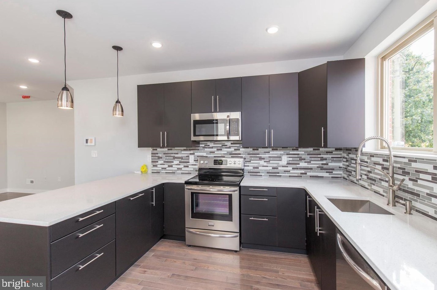 1701 S 22nd St #1, Philadelphia, PA 19145