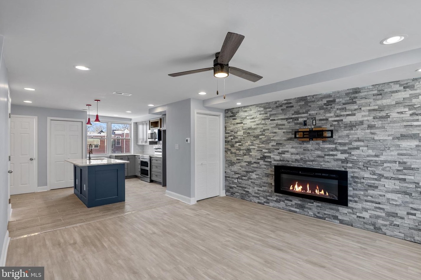 5629 Arbor St, Philadelphia, PA 19120-2501