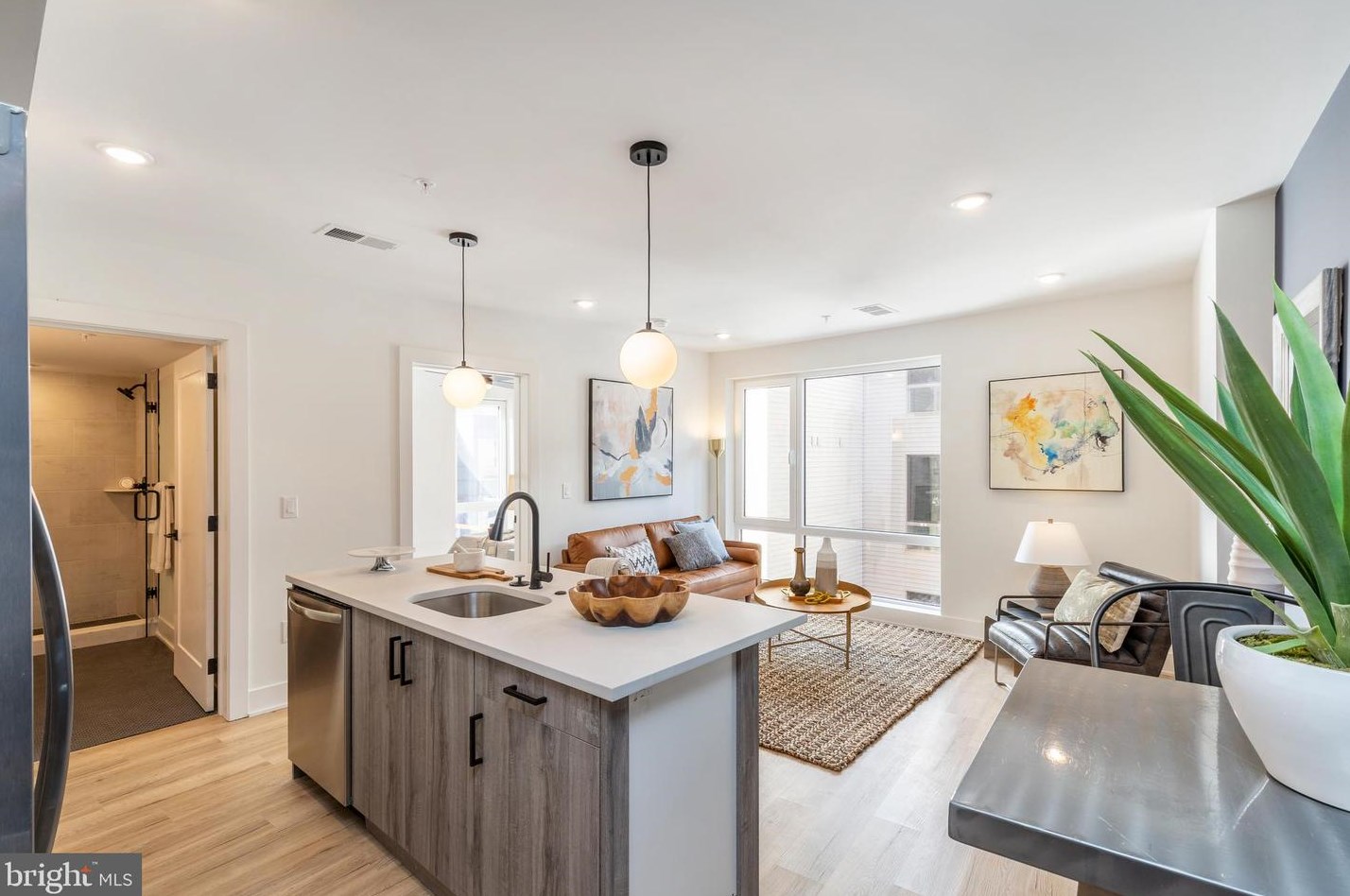 629 W Girard Ave #unit 606, Philadelphia, PA 19123