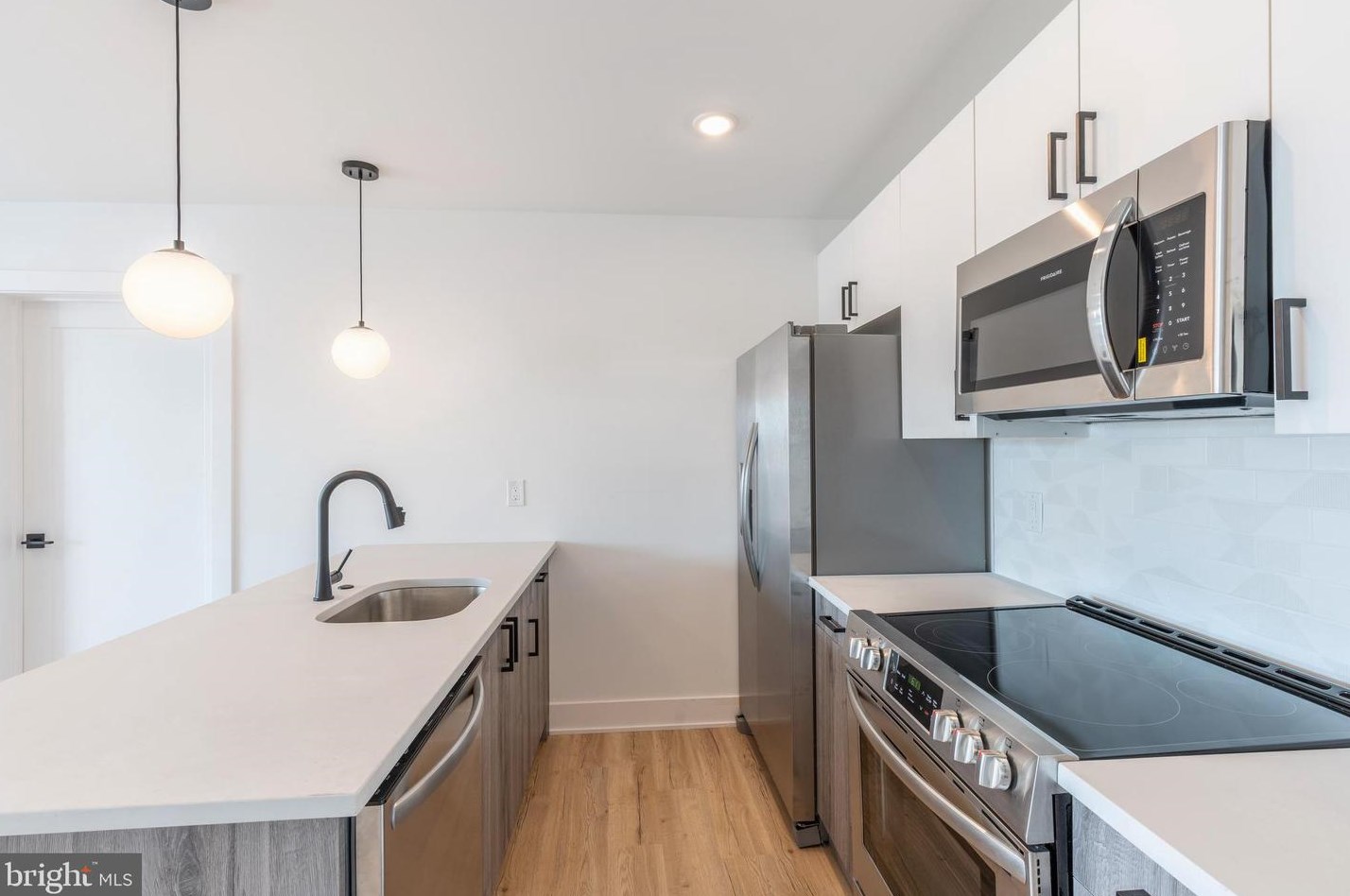 629 W Girard Ave #unit 502, Philadelphia, PA 19123