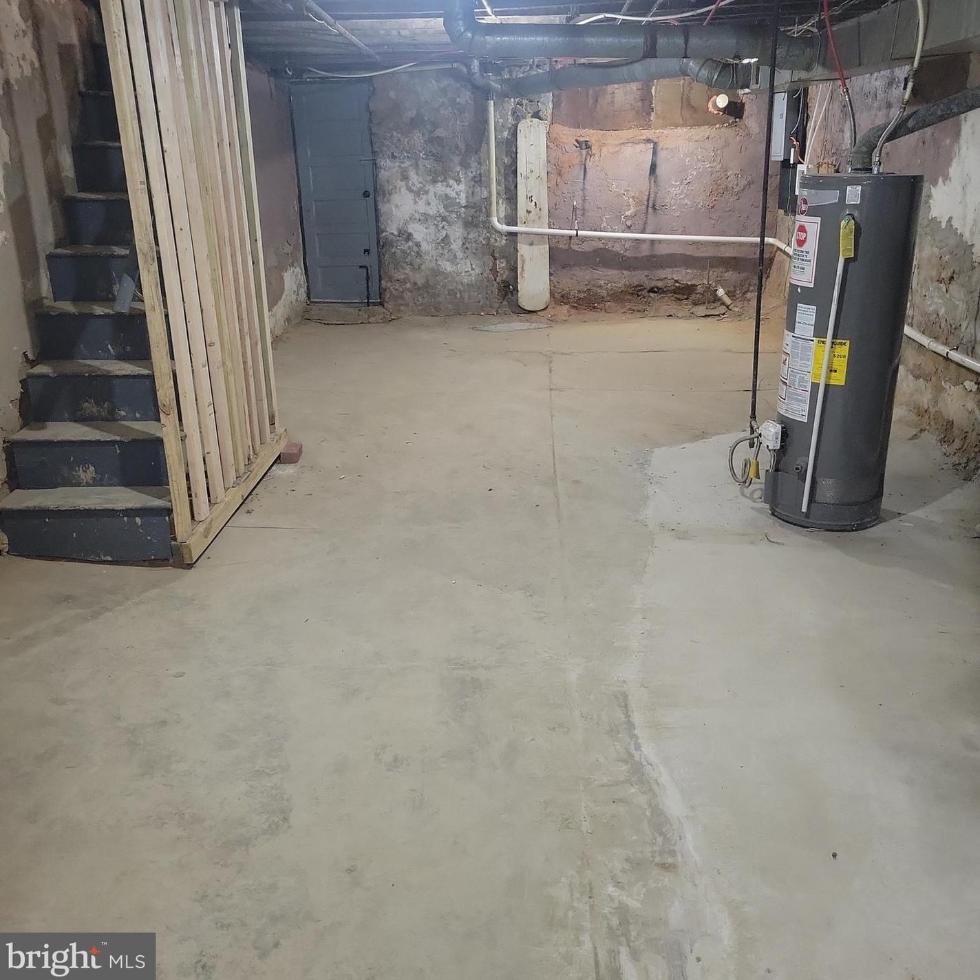 2629 Lloyd St, Philadelphia PA  19153-2418 exterior
