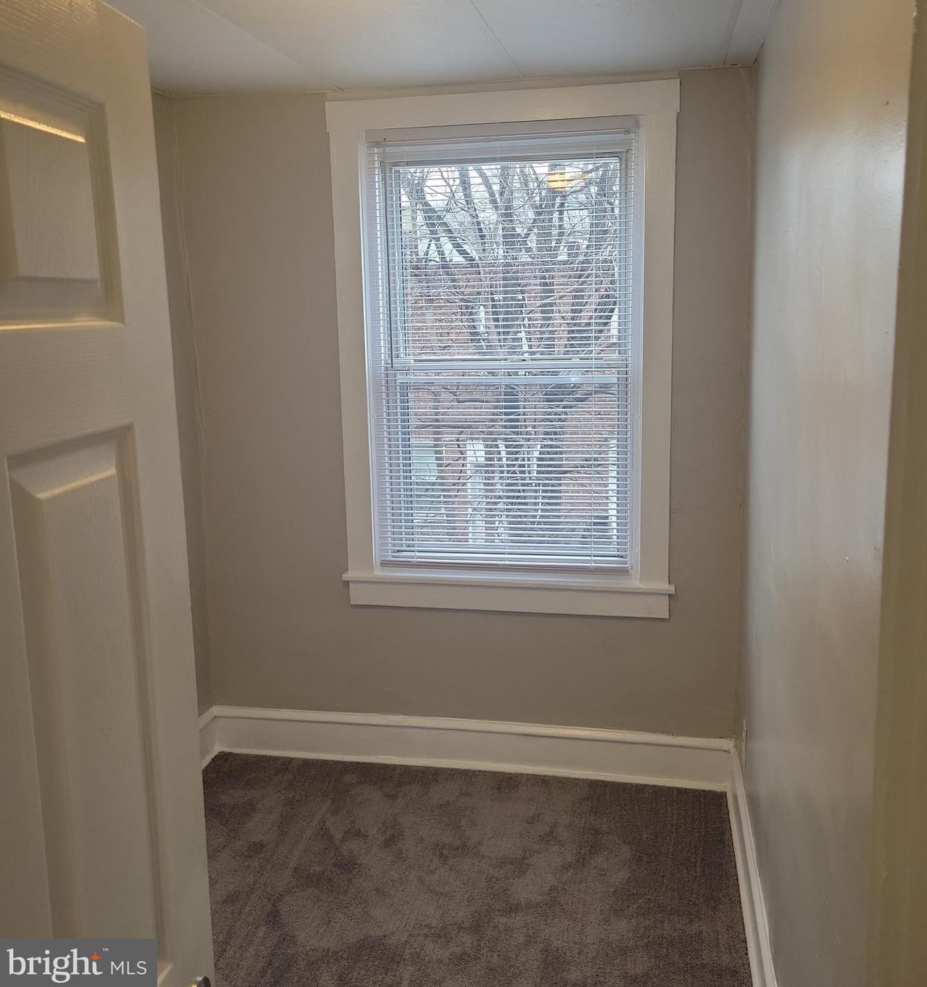 2629 Lloyd St, Philadelphia PA  19153-2418 exterior