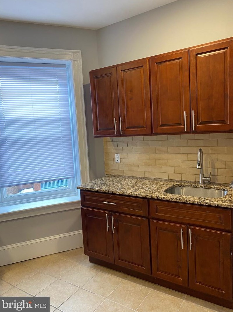 530 W King St #bb-7, Philadelphia, PA 19144