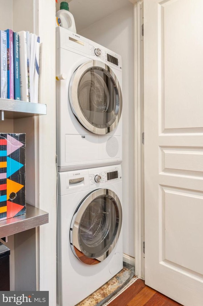 1206 Panama St, Philadelphia PA 19106-4107 exterior