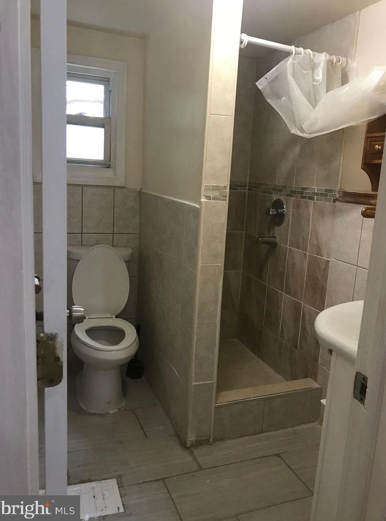 4059 Filbert St, Philadelphia PA  19104-2256 exterior