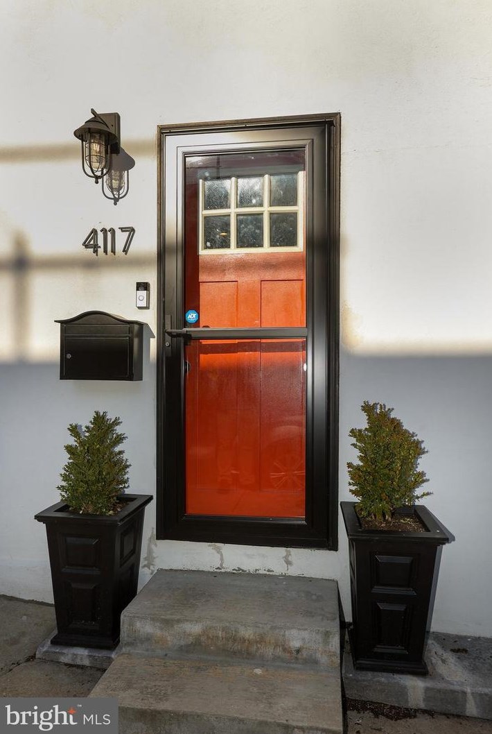4117 Cresson St, Philadelphia PA  19127-1701 exterior