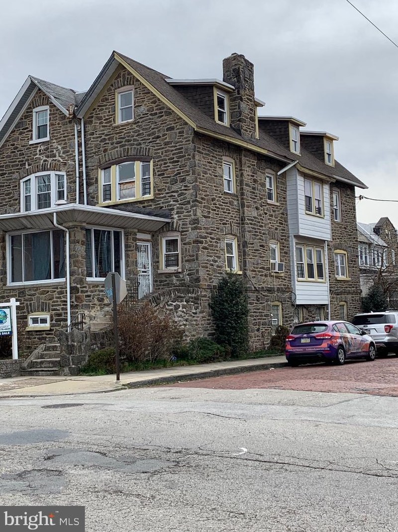 1418 Somerville Ave, Philadelphia, PA 19141-1614