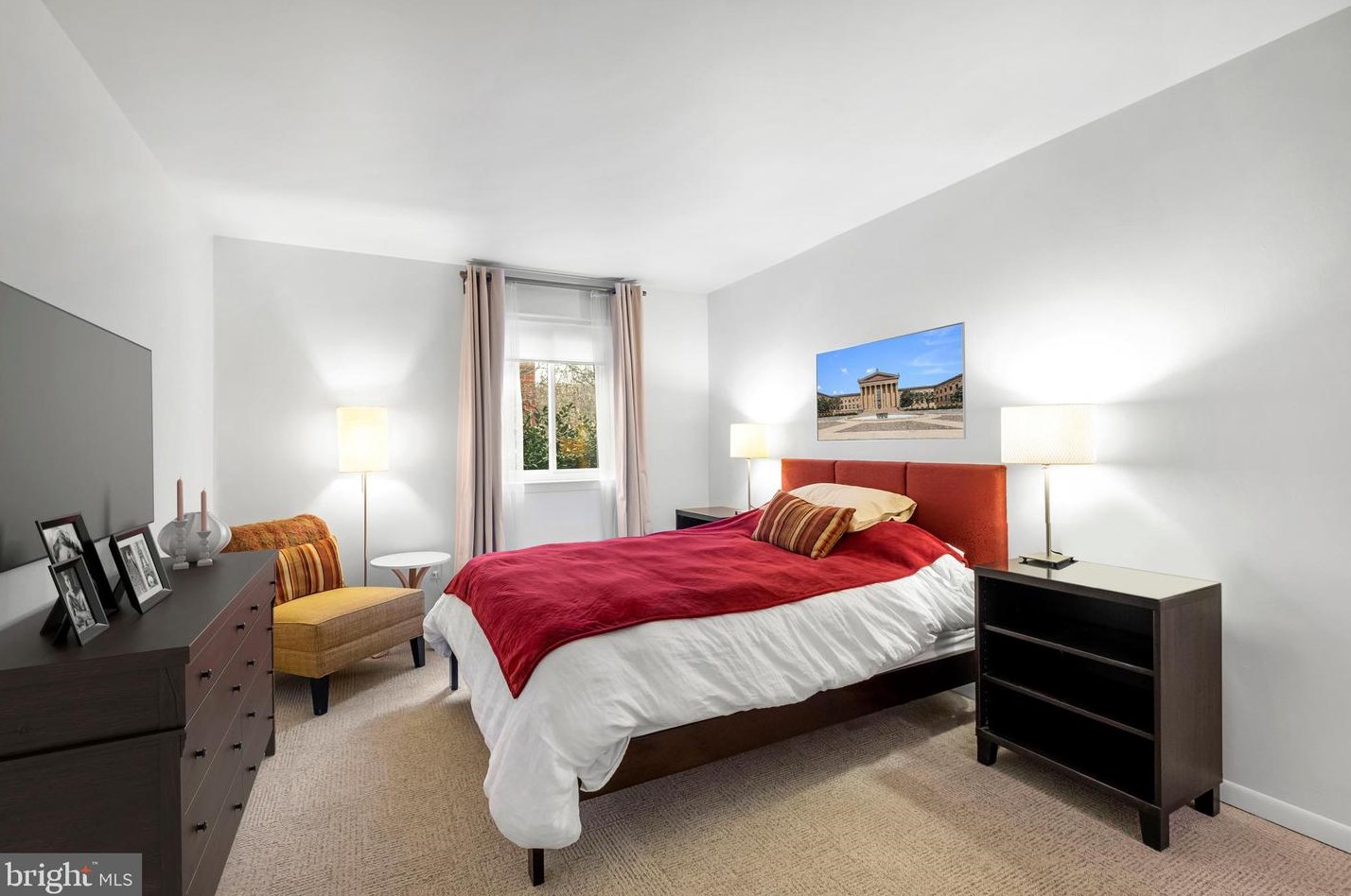 813 Taney St, Philadelphia PA 19146-1045 exterior