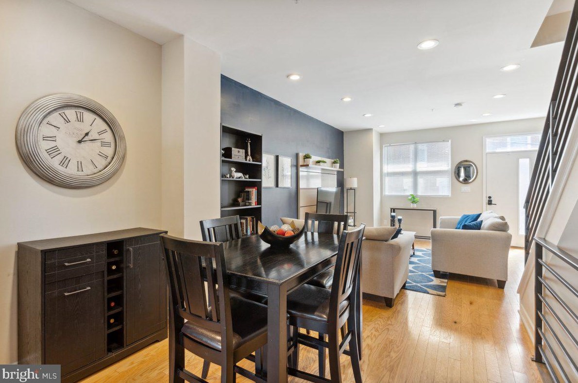2117 Cross St, Philadelphia PA  19146-4502 exterior
