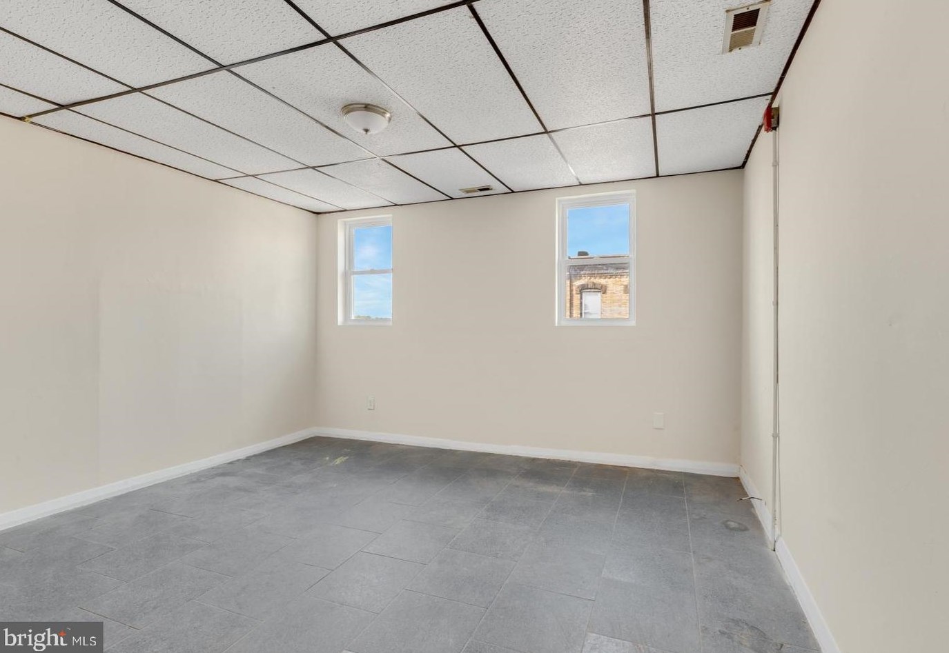 2301 S 16th St #3, Philadelphia, PA 19145