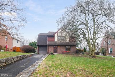 8007 Albion Street - Photo 1