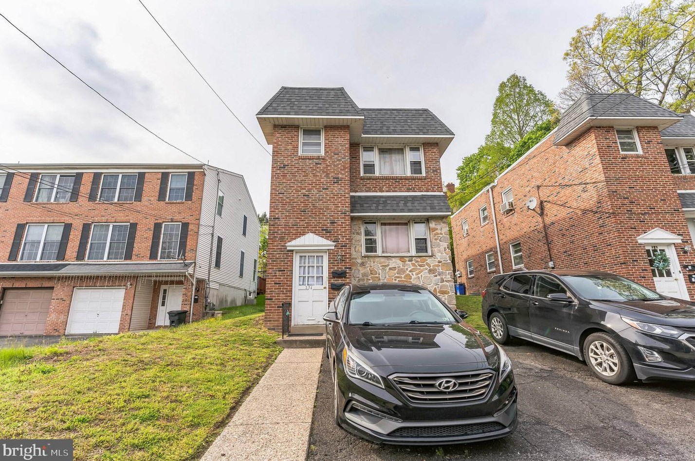 271 Sumac St, Philadelphia PA  19128-3827 exterior