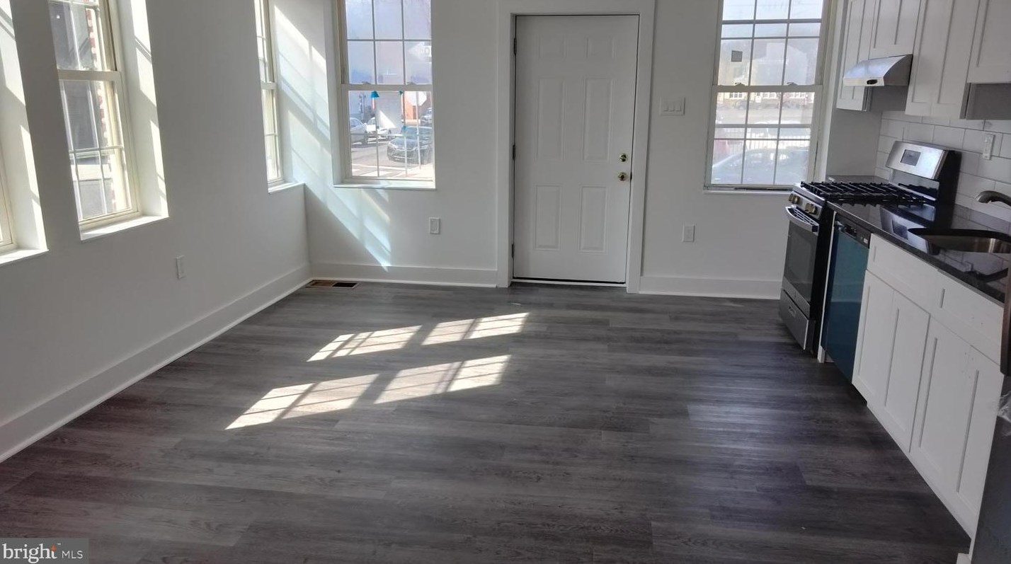 2951 S 17th St #1, Philadelphia, PA 19145