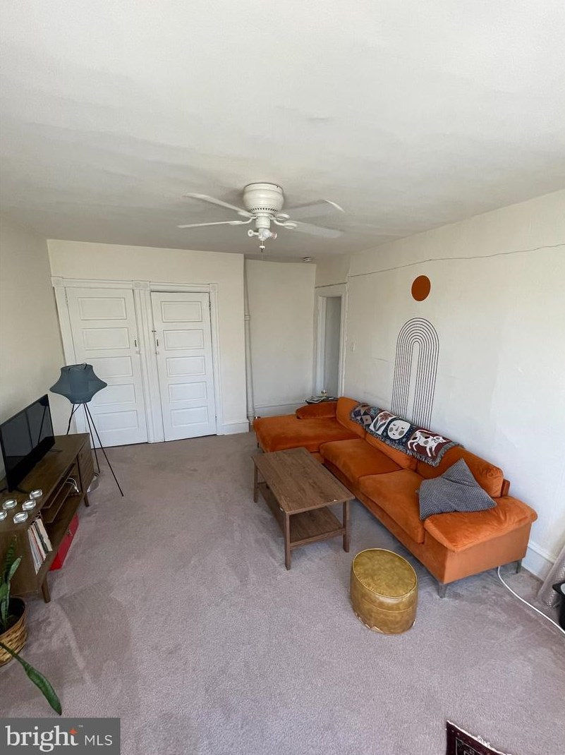5338 Ridge Ave #2nd Floor, Philadelphia, PA 19128