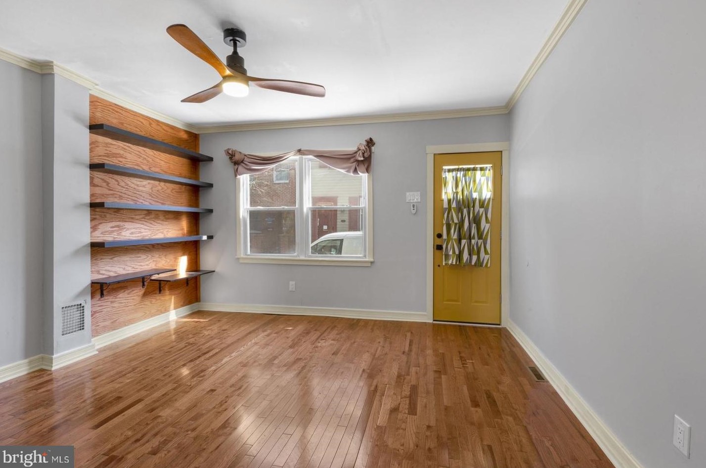 1330 Hewson St, Philadelphia PA  19125-2819 exterior