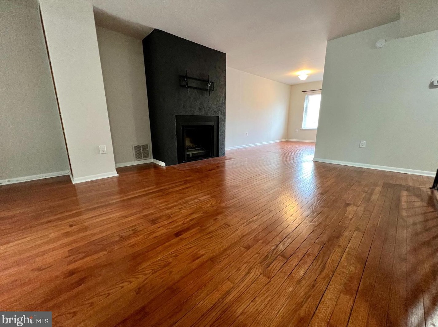 2115 Arch St #b, Philadelphia, PA