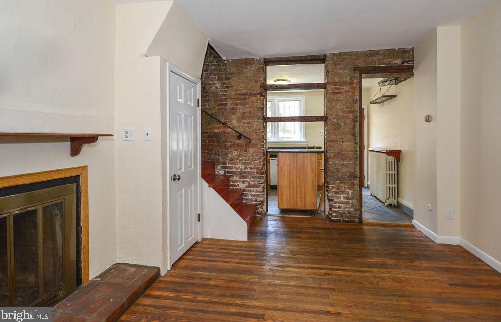 248 Warnock St, Philadelphia PA  19107-6750 exterior