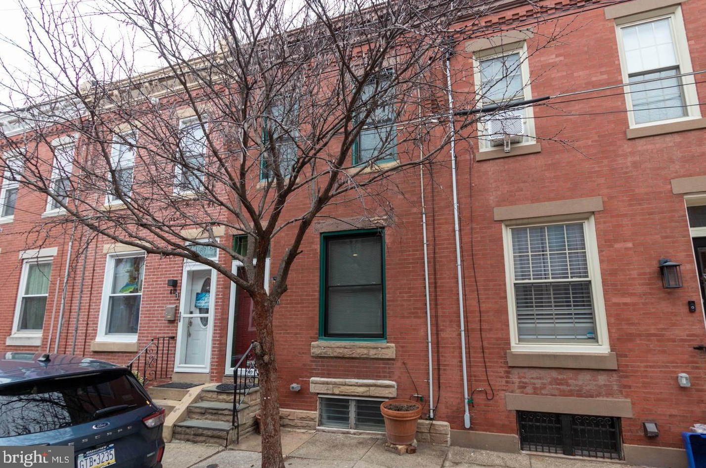 621 Miller St, Philadelphia, PA 19125-2721