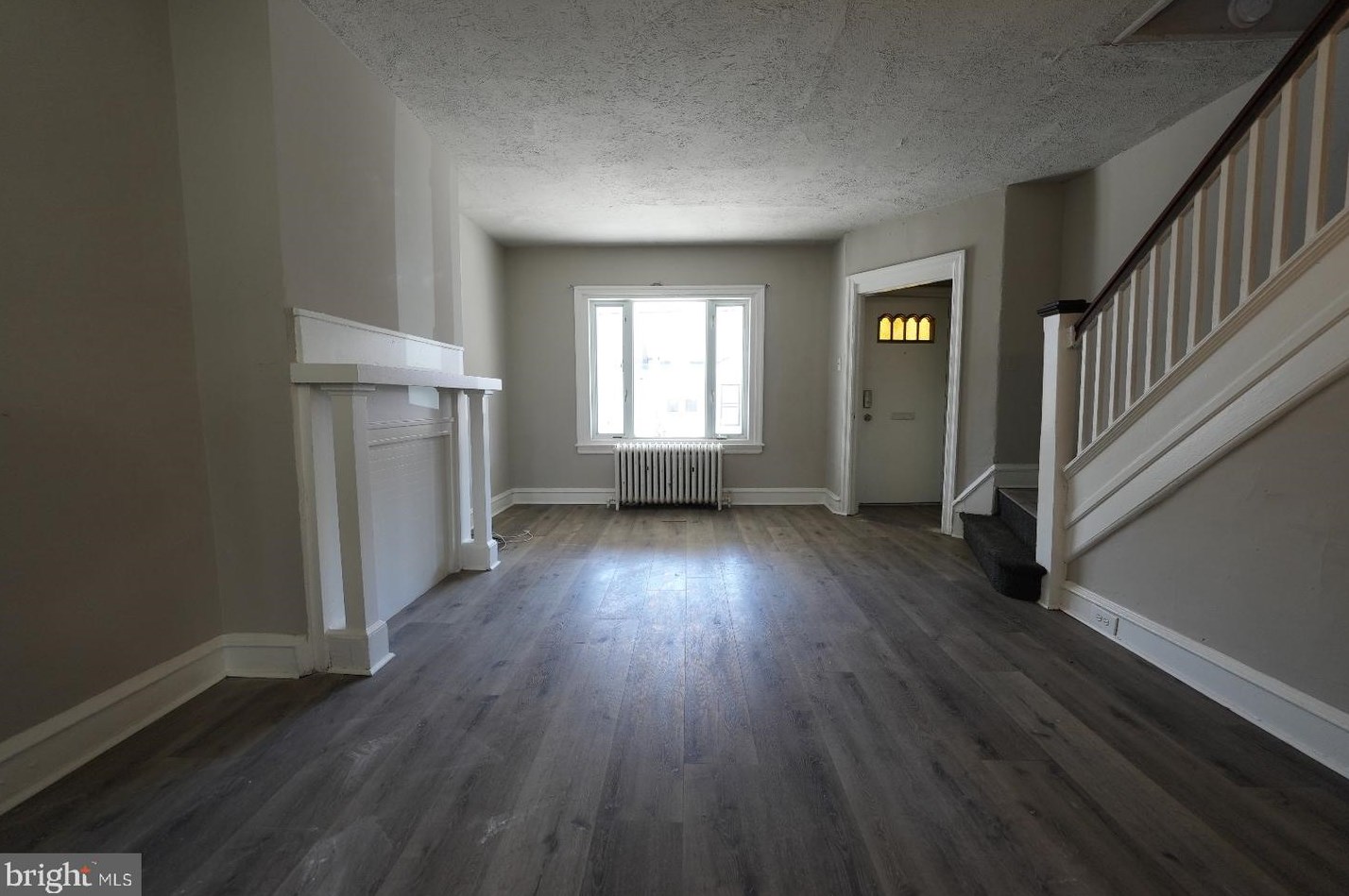 1931 W Airdrie St, Philadelphia, PA 19140