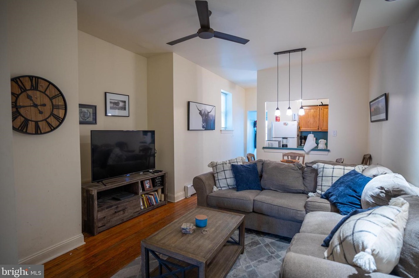 2119 S 13th St #1st Floor, Philadelphia, PA 19148