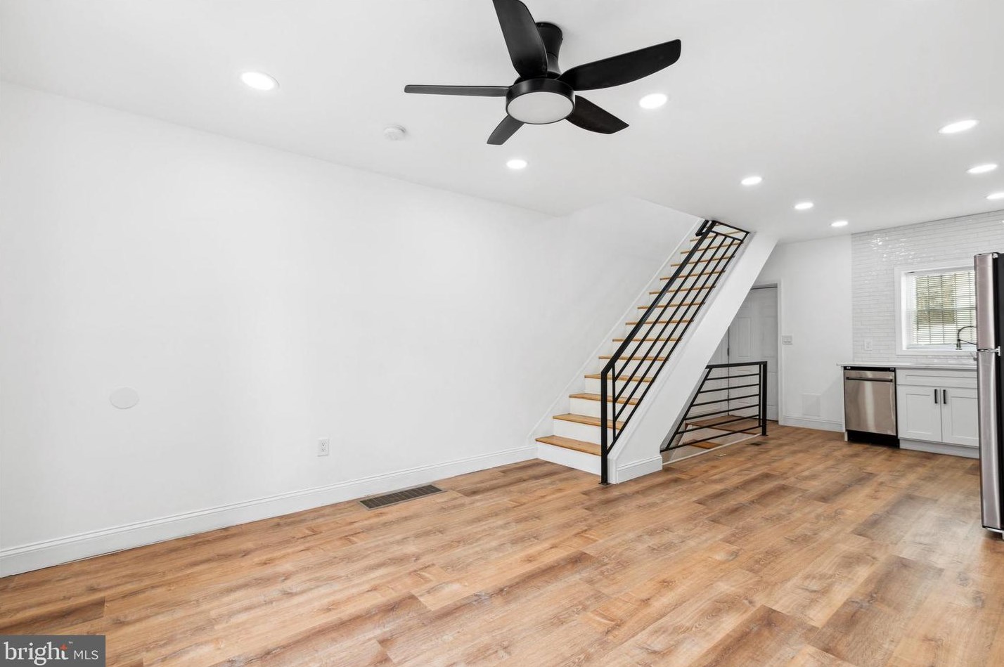2352 Wilder St, Philadelphia PA  19146-4112 exterior