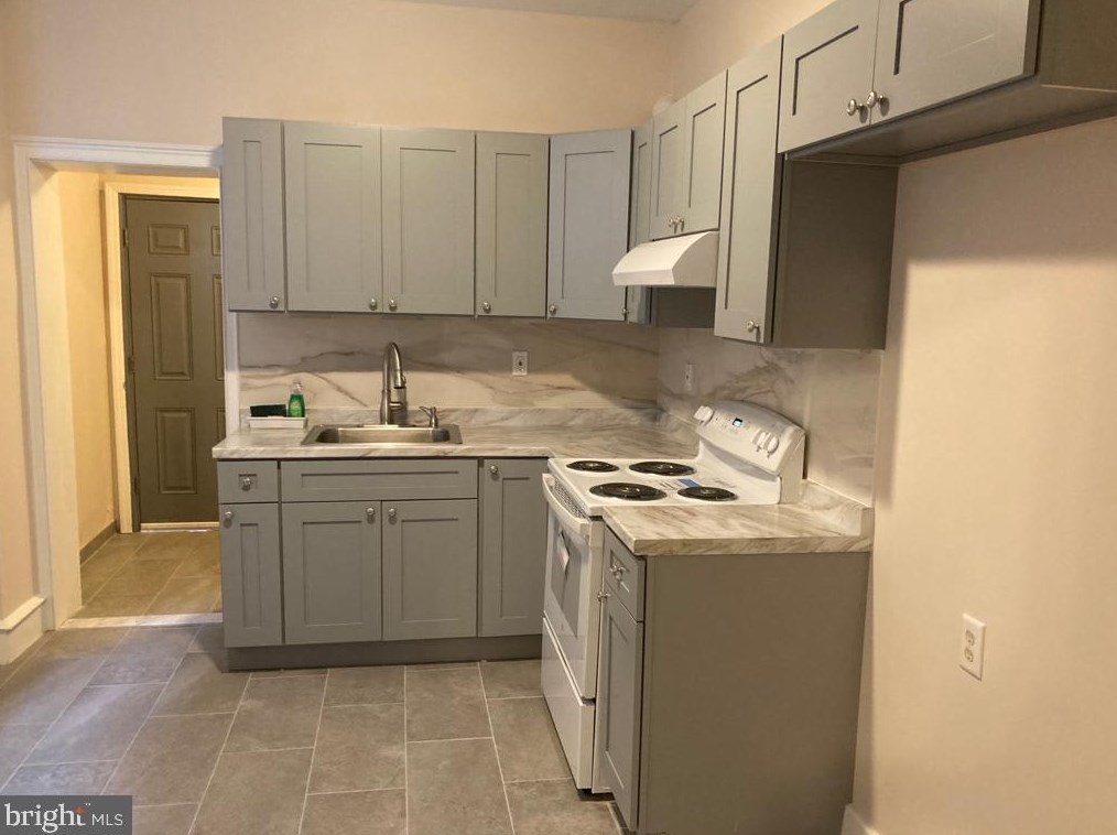 1821 E Clearfield St, Philadelphia, PA 19134