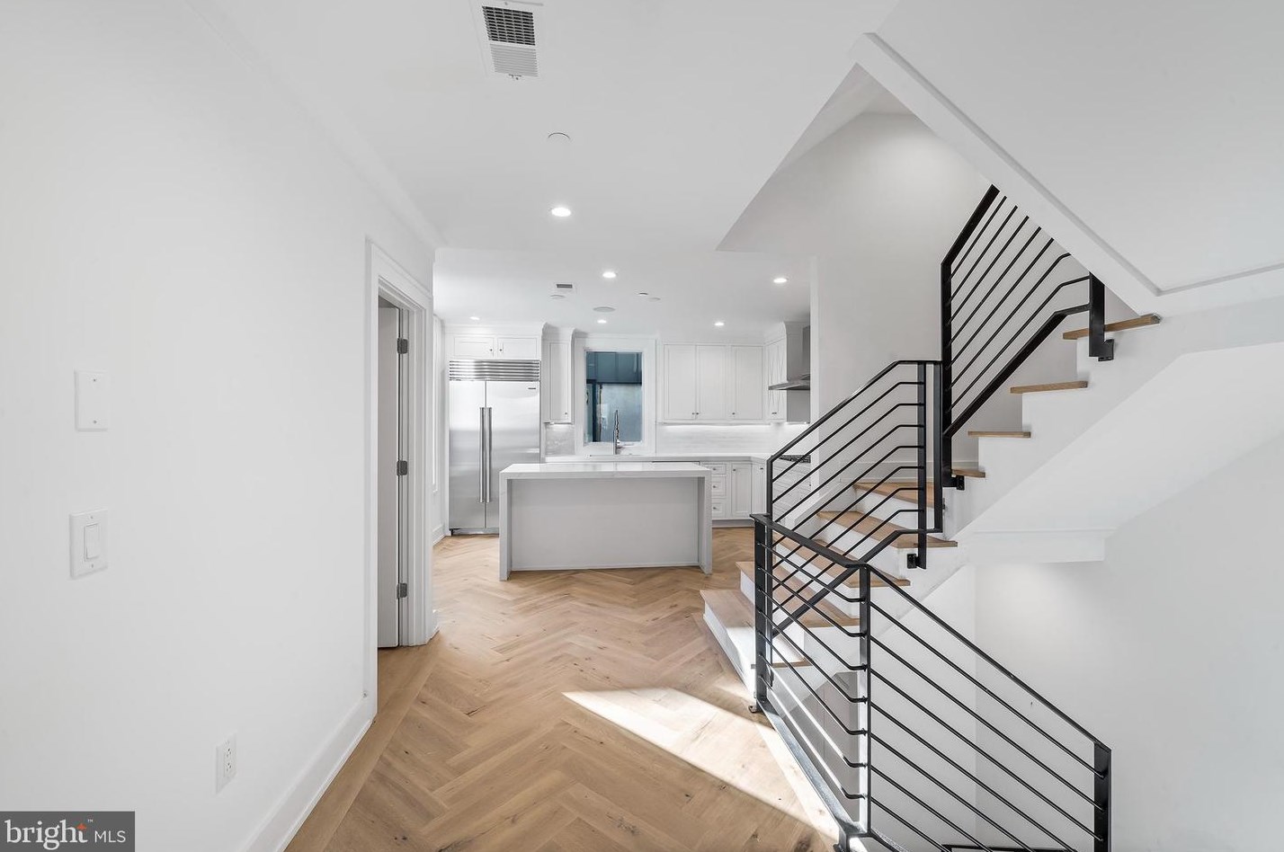 2410 Cypress St, Philadelphia, PA 19103