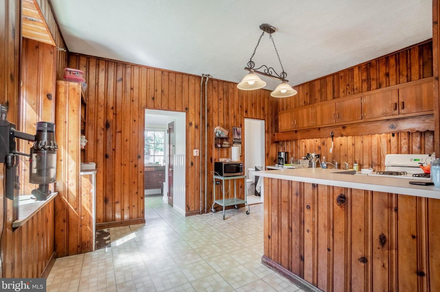 115 Mount Airy Ave, Philadelphia PA  19119-1715 exterior