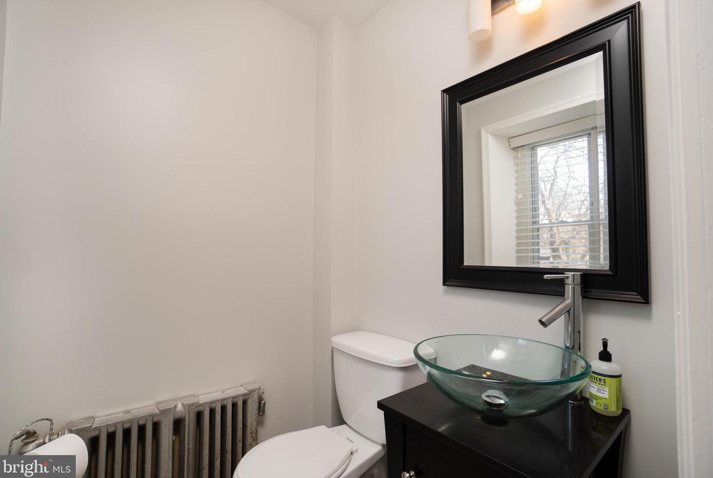 115 Mount Airy Ave, Philadelphia PA  19119-1715 exterior
