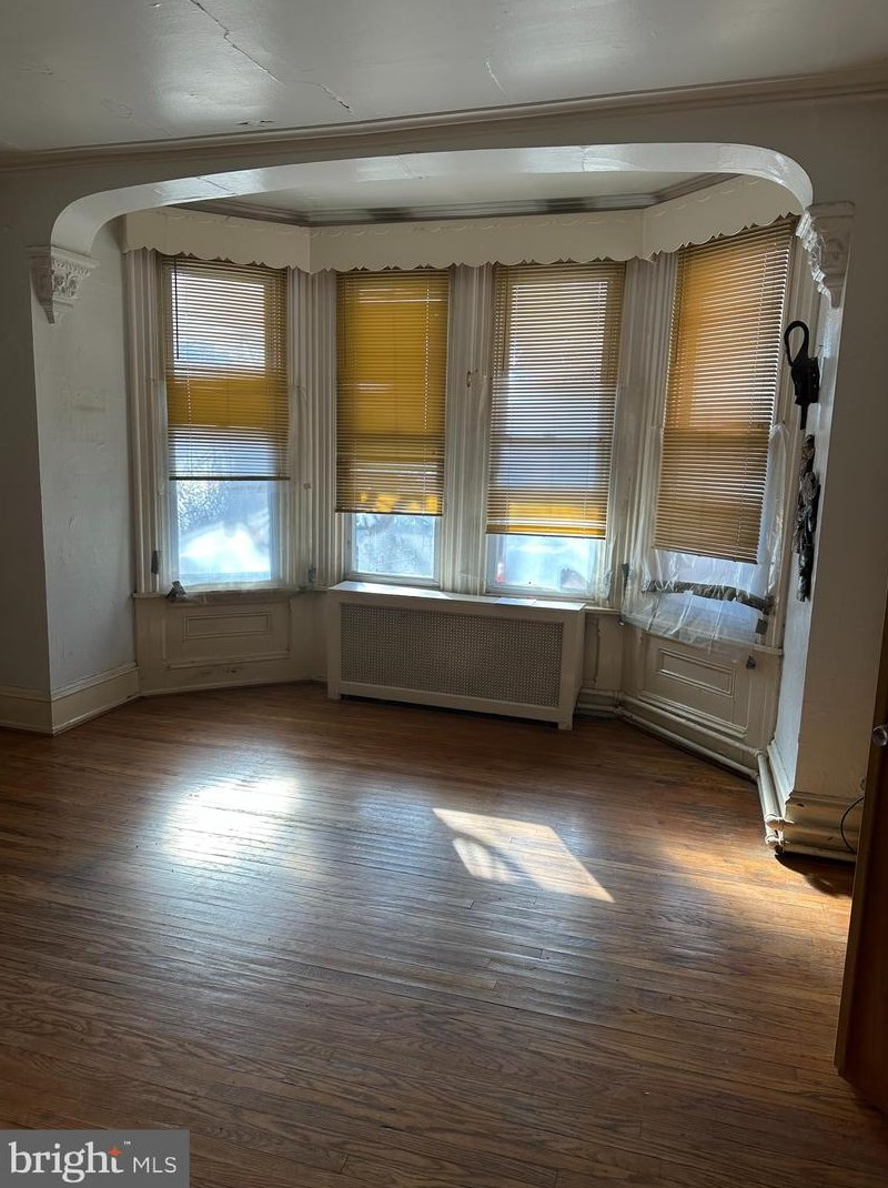 903 Corinthian Ave, Philadelphia, PA 19130-1417