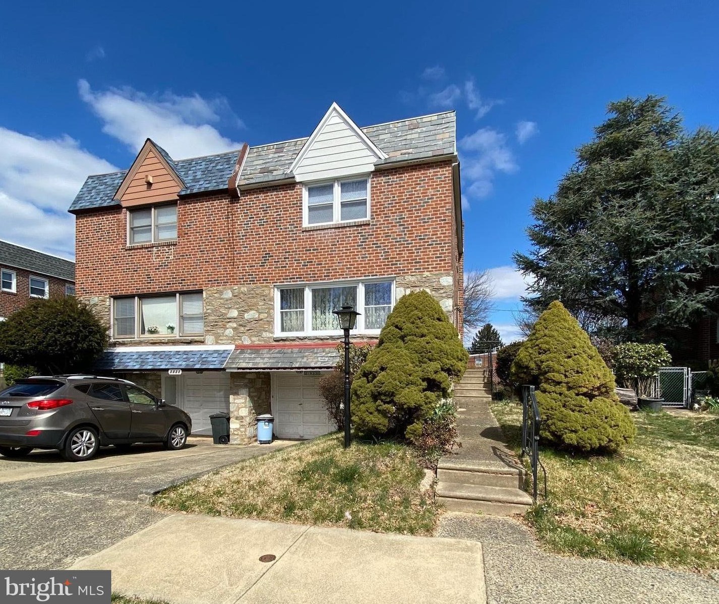 1933 Witler St, Philadelphia, PA 19115-2609