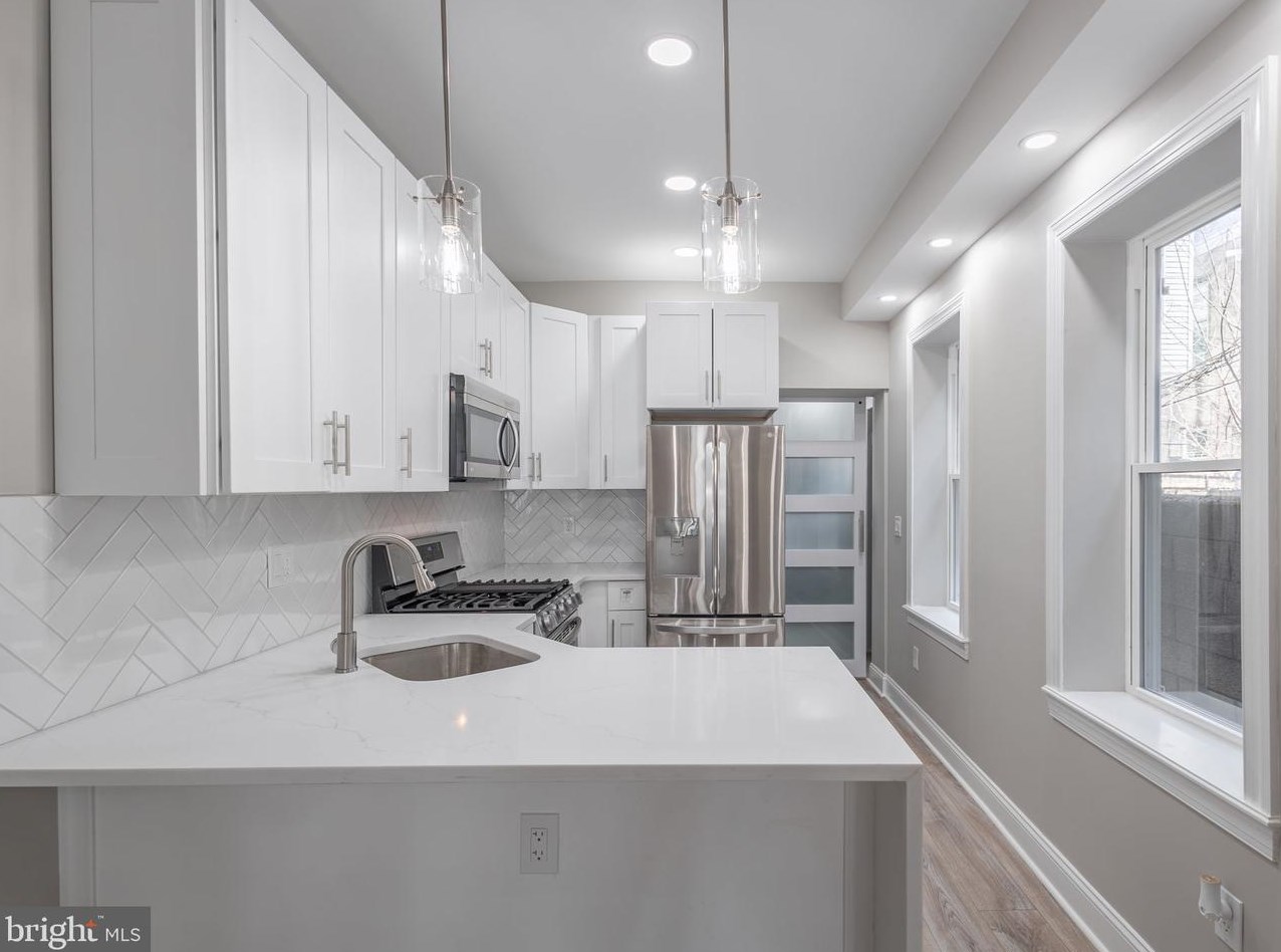 2313 Turner St, Philadelphia PA  19121-2919 exterior