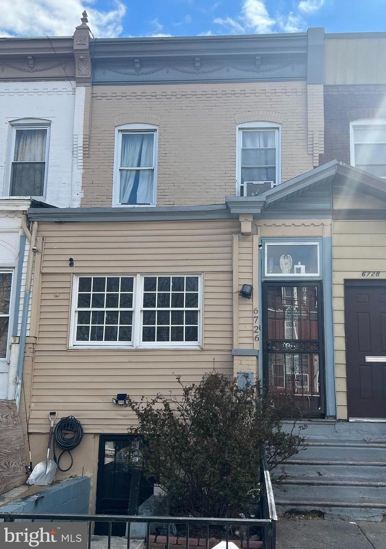6726 Woodland Ave, Philadelphia, PA 19142-1826