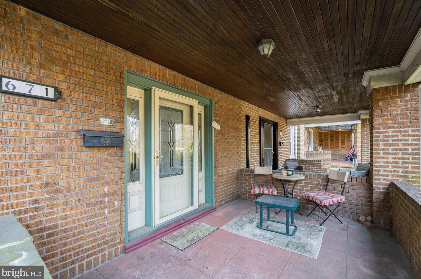 671 Roxborough Ave, Philadelphia, PA 19128-1711