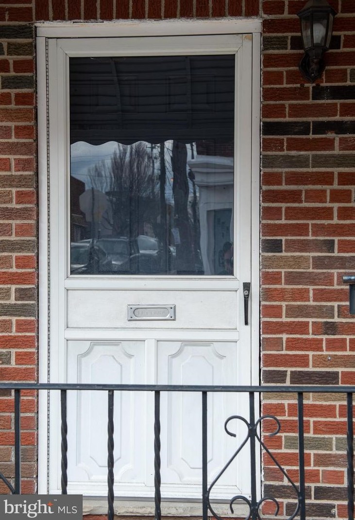 2928 E Thompson St, Philadelphia, PA 19121