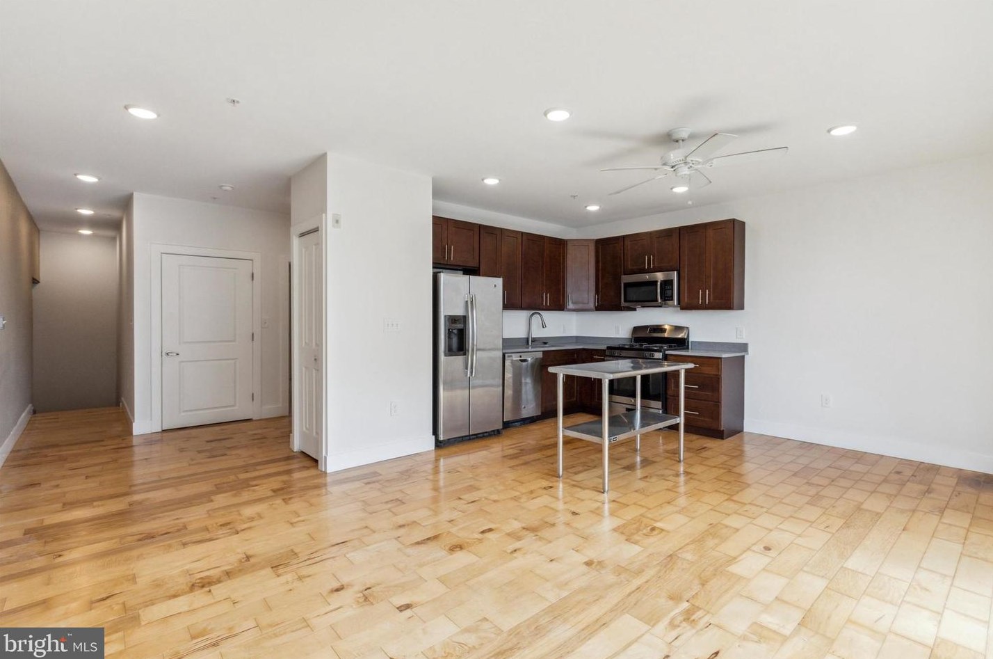 1637 Poplar St #4, Philadelphia, PA 19130