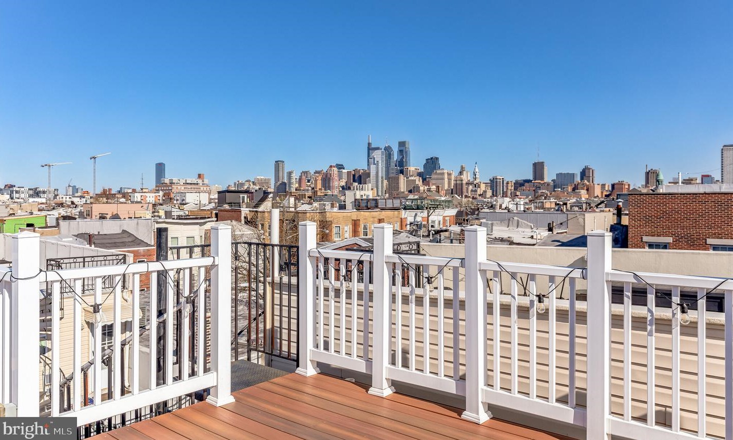 1226 Sheridan St, Philadelphia PA  19147-4820 exterior