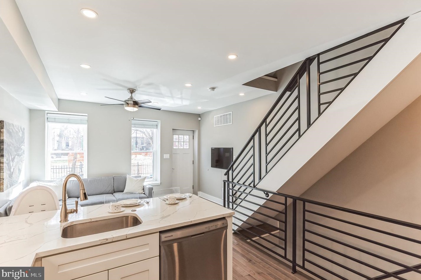 1226 Sheridan St, Philadelphia PA  19147-4820 exterior