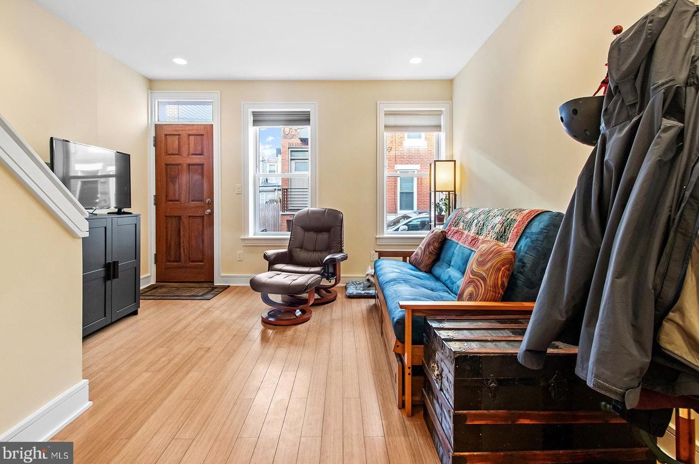 1249 Newkirk St, Philadelphia PA  19146-3625 exterior